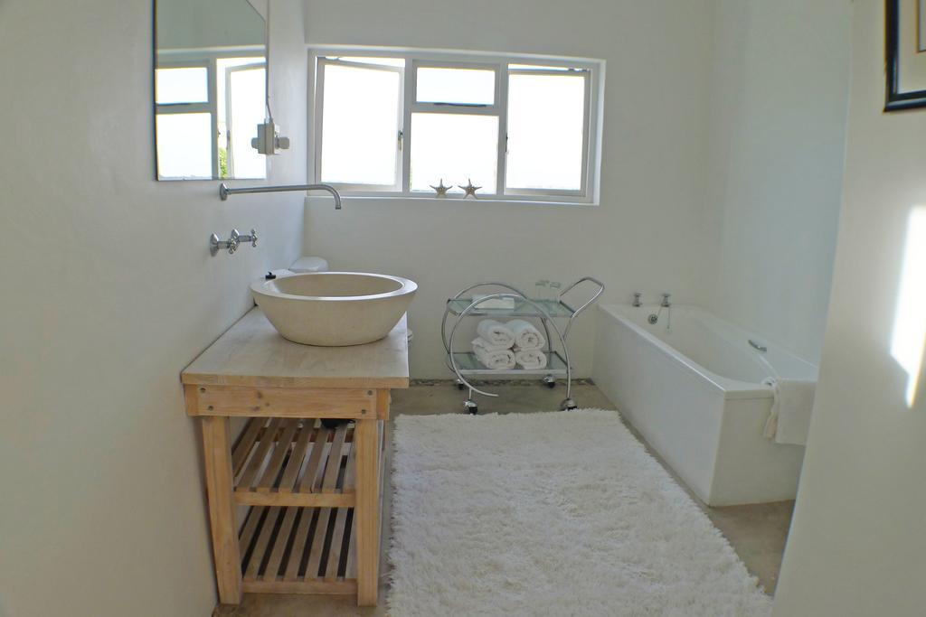 Bamboo Beach Seaside House Hotel Hermanus Exterior photo