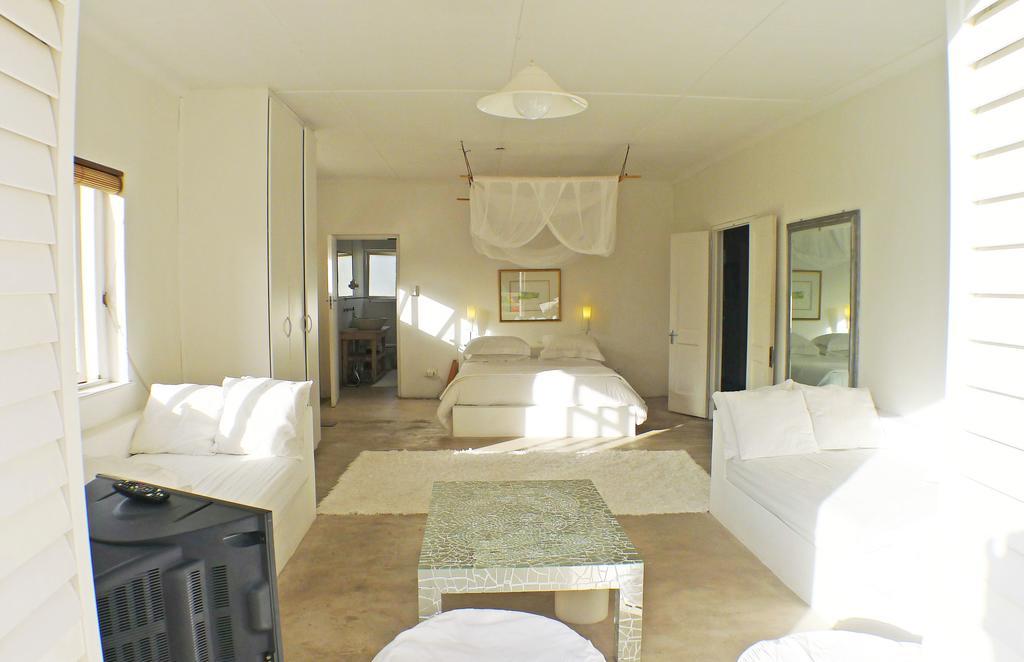 Bamboo Beach Seaside House Hotel Hermanus Exterior photo