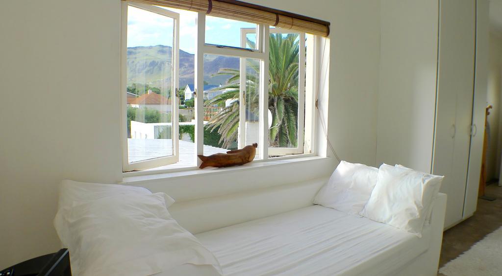 Bamboo Beach Seaside House Hotel Hermanus Exterior photo